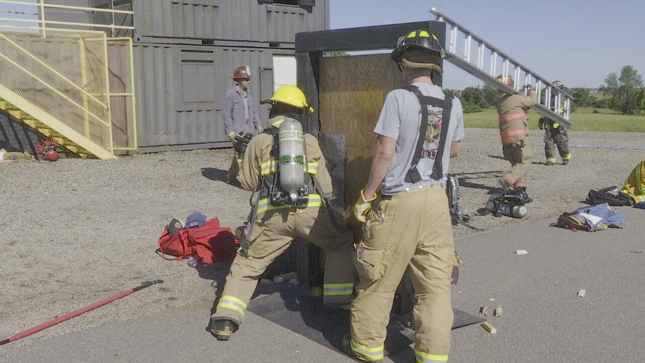 Hundred's gather in Watertown for South Dakota State Fire School - Vimarsana News